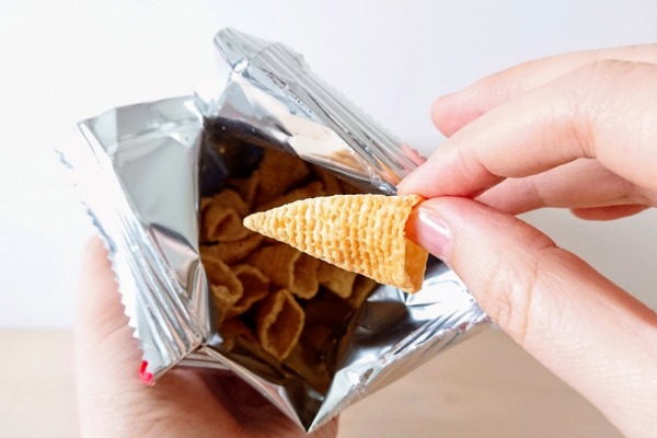 お菓子に手が伸びてしまう